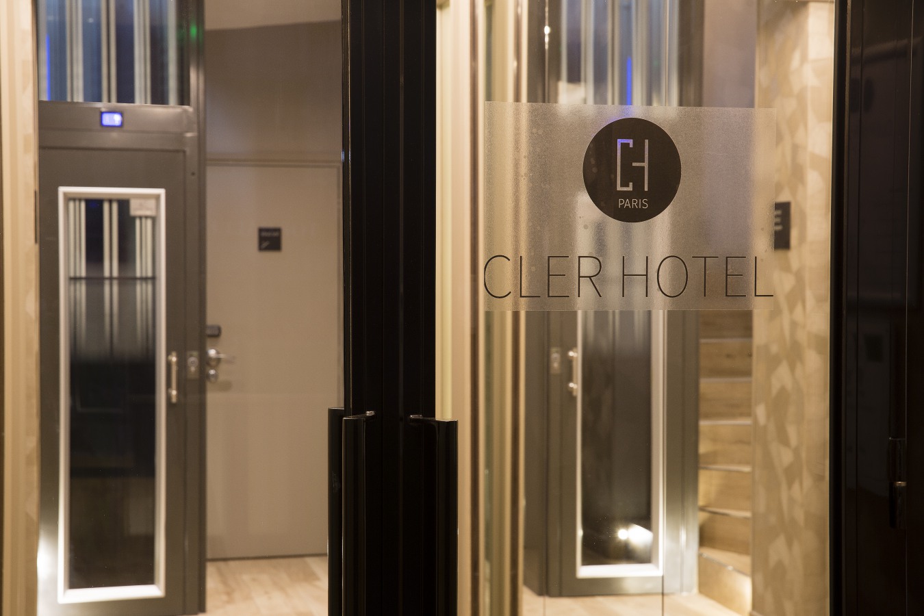 Cler Hotel - ホテル