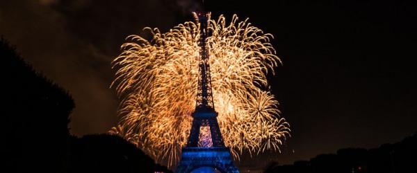 Pique nique au Champ de mars et Feu d’artifice incontournable